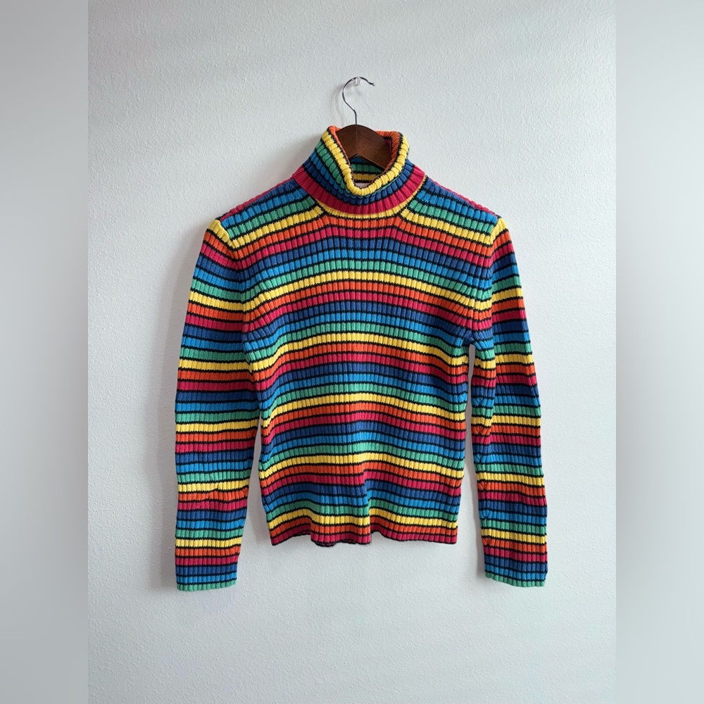 Vintage 00’s Tommy Hilfiger Turtleneck Sweater
Womens Rainbow Striped Ribbed L
